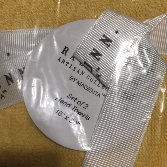 NEW Rae Dunn SO FRESH SO CLEAN hand towels set of 2 NEW BNIP - Picture 2 of 6